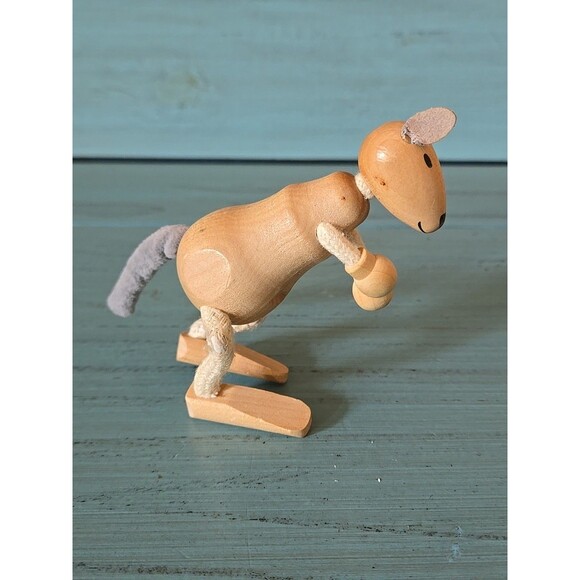 ANAMALZ Kangaroo Wooden Toy Figure W Wire MVB Legs And Arms 4" Long 1.5 " Tail - Picture 3 of 7